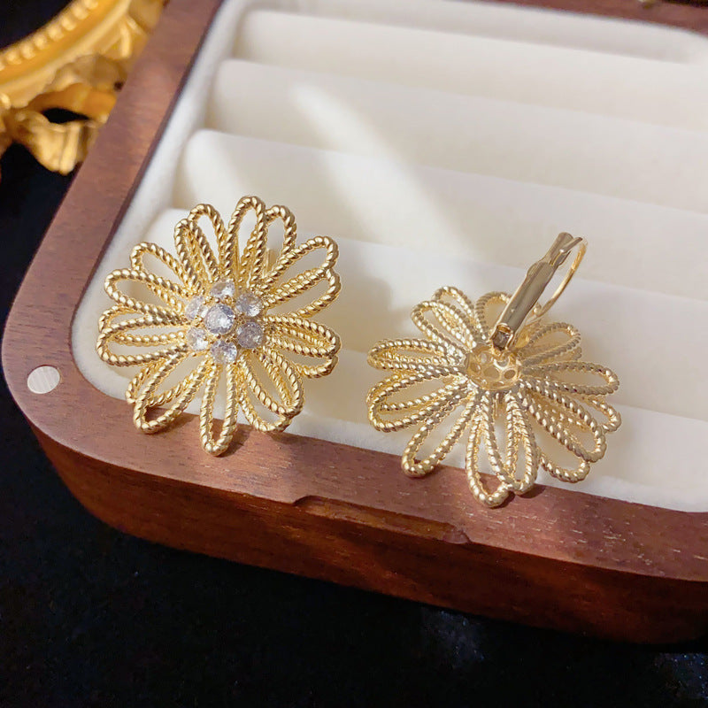 Elegant Metal Hollow Flower Ear Cuff Earrings – Floral Design