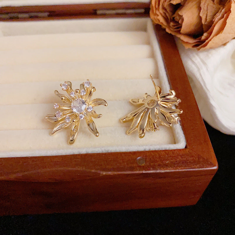 Luxury Zircon Sunflower Stud Gold Earrings – Elegant Floral Design