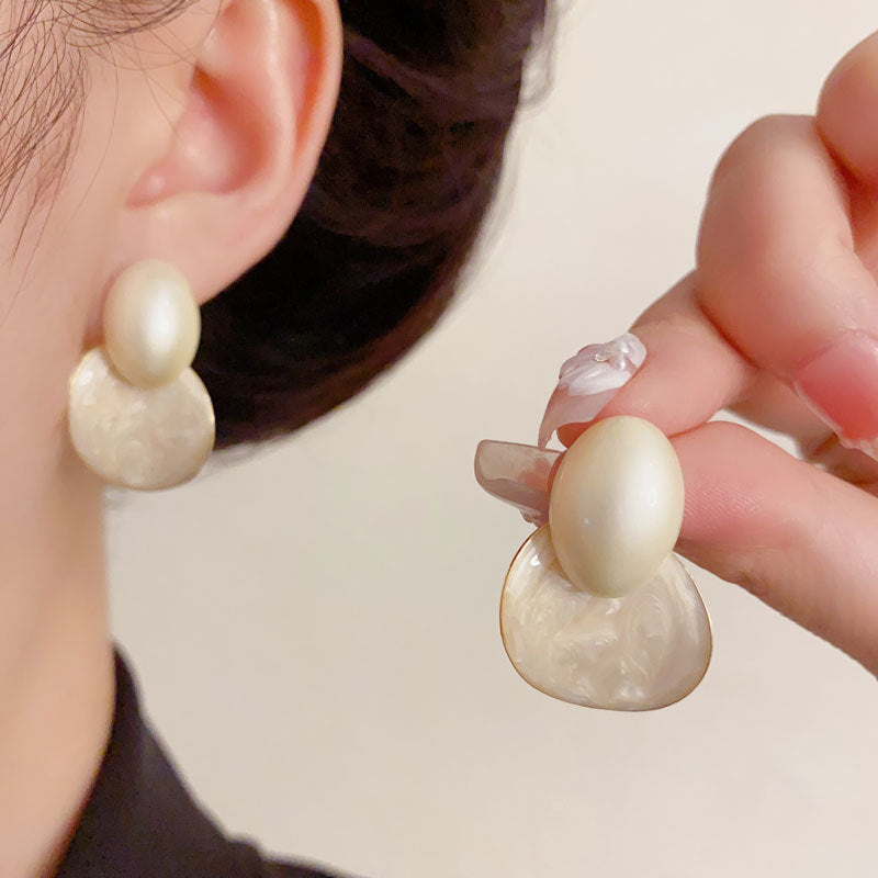 Luxury Geometric Color-Block Oval Stud Earrings – Elegant Design