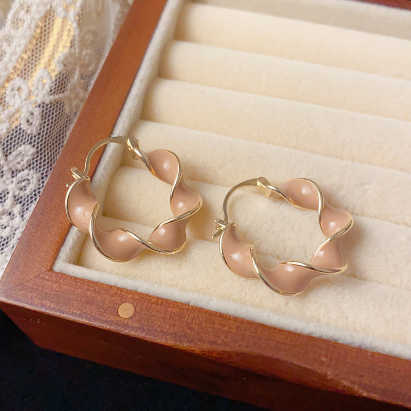 Luxury Khaki Enamel Twisted Rope Ear Cuff Earrings – Minimalist Design