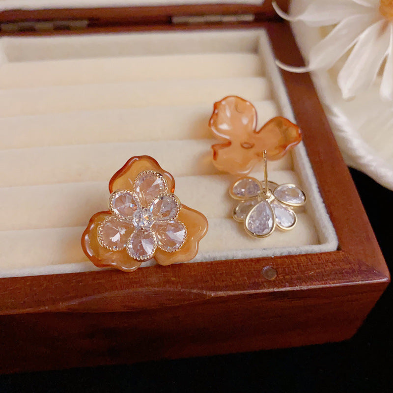 Elegant Double-Wear Petal Stud Earrings – Floral Design