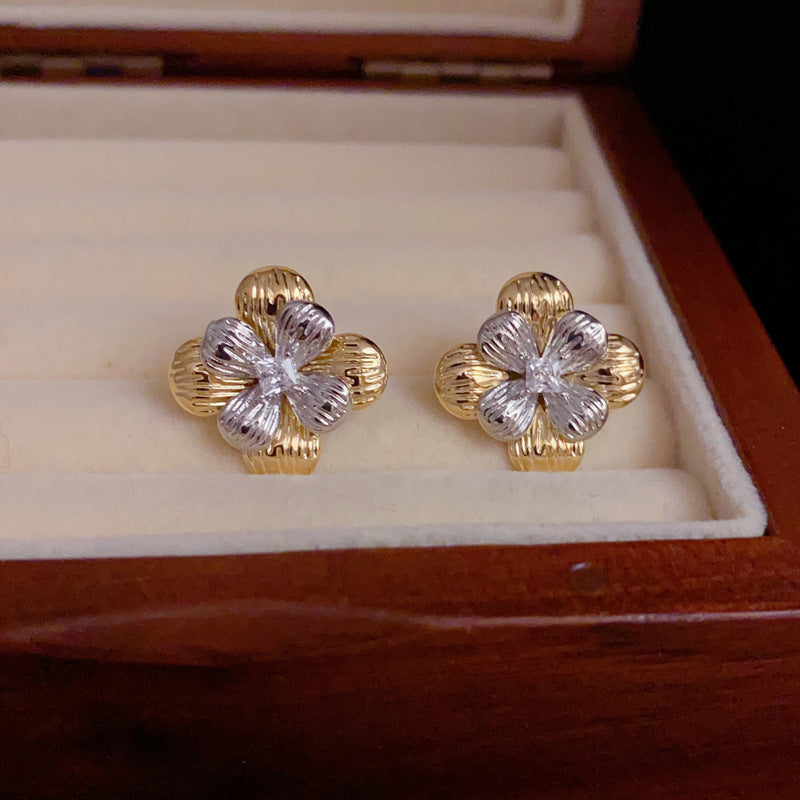 14K Gold-Plated Contrast Petal Stud Earrings - Elegant Floral Design