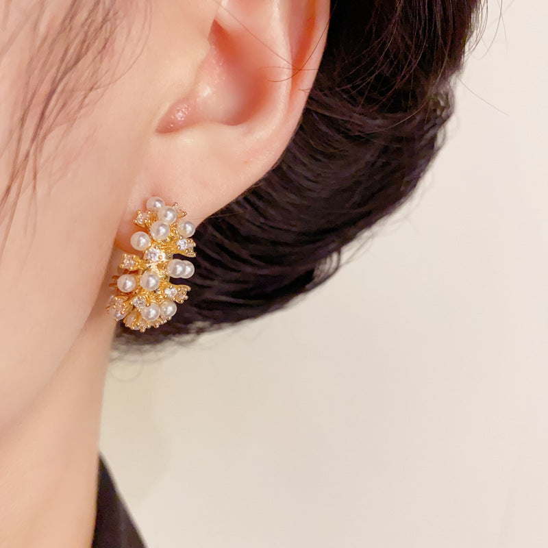 Elegant Zircon & Pearl C-Shaped Hoop Earrings – Geometric Design