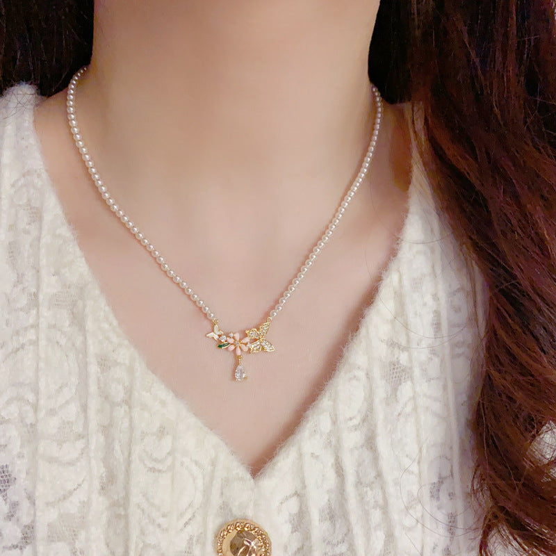 14K Gold Zircon Butterfly Pearl Pendant Necklace – Sweet & Elegant