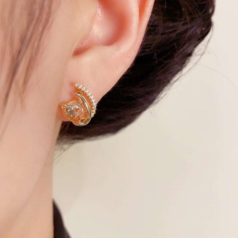 Luxury Zircon Geometric Heart Stud Earrings – Elegant Design