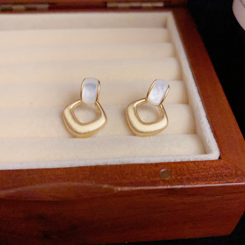 14K Gold Brushed Metal Mother-of-Pearl Rhombus Earrings – Chic Design