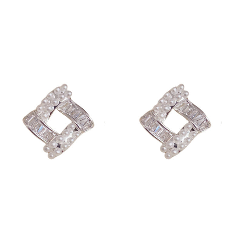 Luxury Pearl & Diamond-Shaped Stud Sliver Earrings – Geometric Design