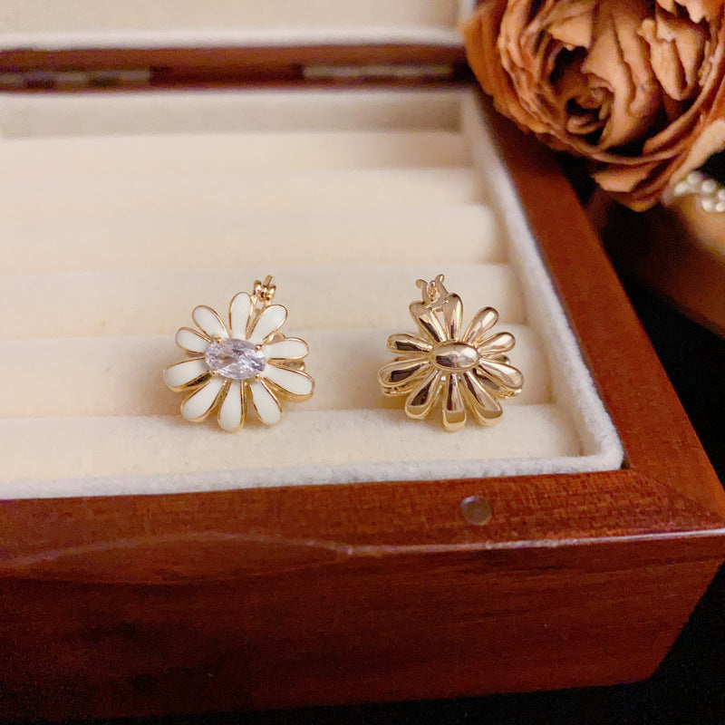 14K Gold Luxury Enamel & Zircon Daisy Earrings – Elegant Floral Design