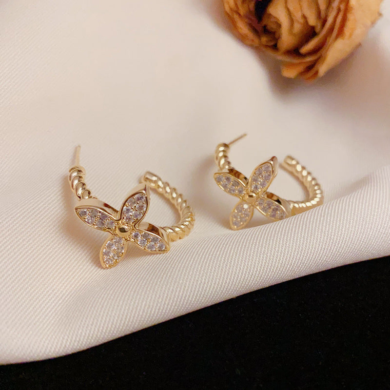 Luxury Zircon Four-Leaf Flower Hoop Earrings – Elegant Flower Design