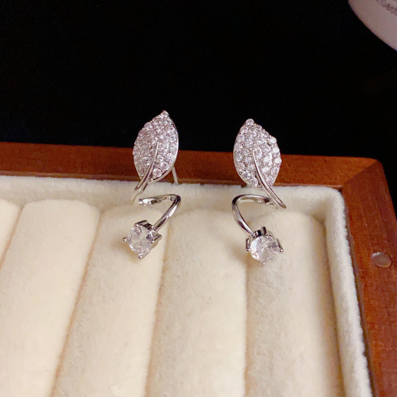 14K Gold Zircon Leaf Stud Earrings - Chic Elegance Design
