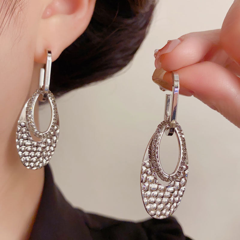 Elegant Textured Metal Oval Drop Earrings – Retro Design