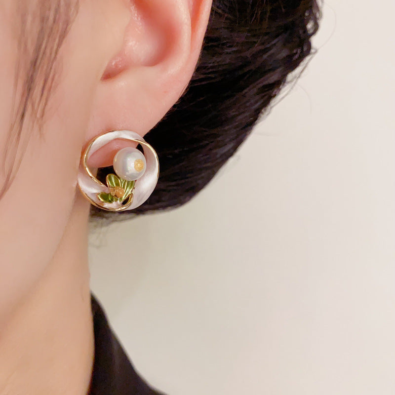 Luxury Enamel & Irregular Pearl Flower Earrings – Floral Design