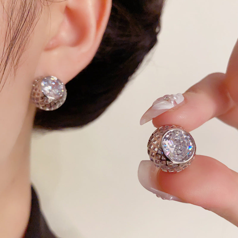 Luxury Metal Mesh & Zircon Round Stud Earrings – Geometric Design