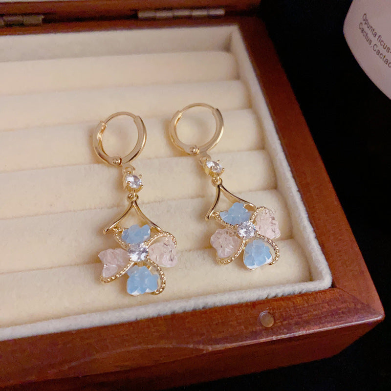 14K Gold Sweet Zircon Heart & Flower Tassel Earrings – Elegant Design