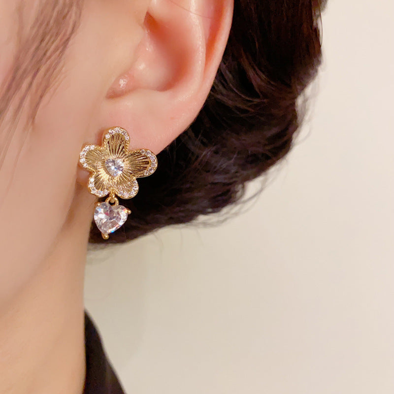 14K Gold-Plated Metal Flower Heart Drop Earrings – Elegant Design