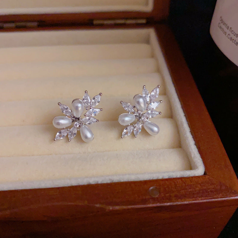 14K Gold-Plated Waterdrop Zircon Pearl Stud Earrings – Elegant Design