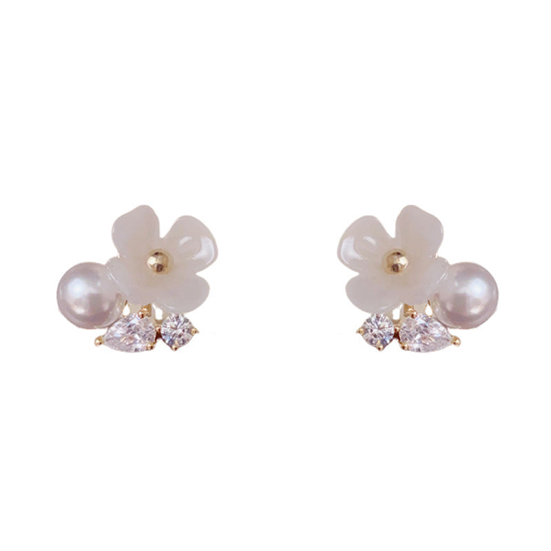 14K Gold Flower & Pearl Stud Earrings – Elegant Floral Design