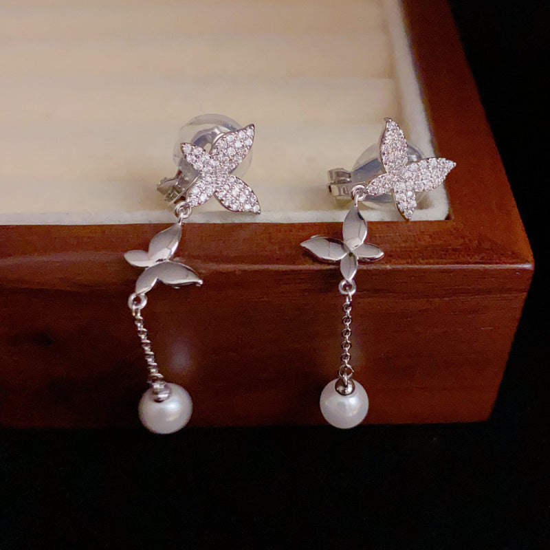 14K Gold Zircon Butterfly Tassel Ear Clip - Chic Elegance Design