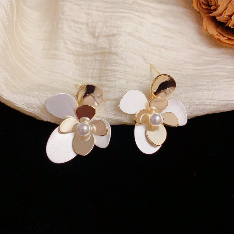 Luxury Gold-Silver Two-Tone Pearl & Petal Earrings – Floral Design