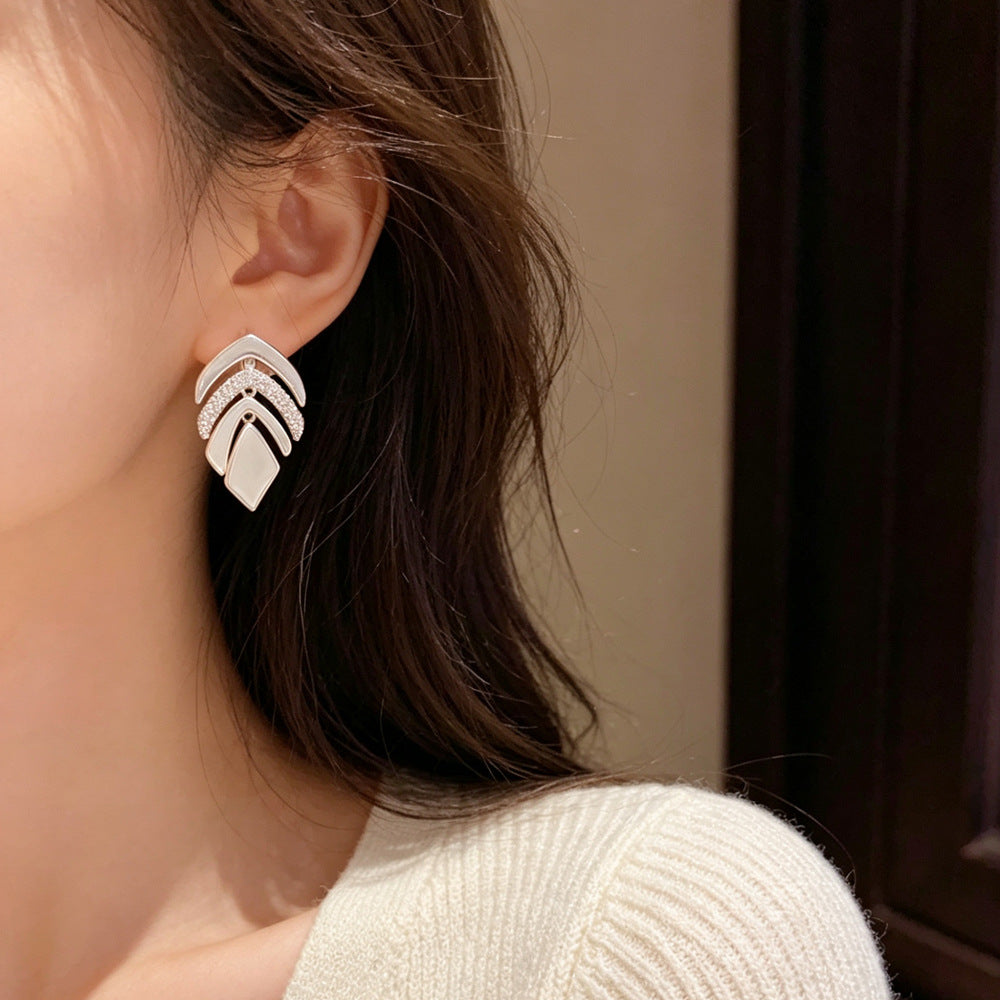 Eaioncol Vintage Silver Geometric CZ Earrings