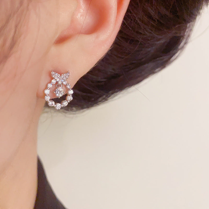 14K Gold Full-Zircon Fishtail Round Stud Earrings – S925 Silver Needle