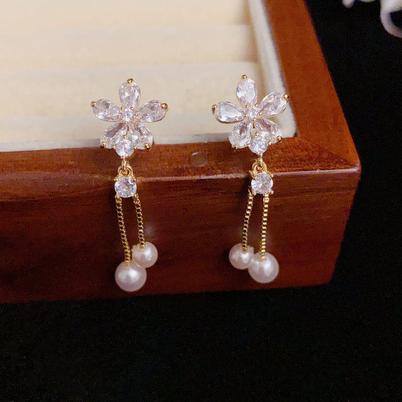 Elegant Five-Petal Flower & Pearl Tassel Drop Earrings – Floral Design