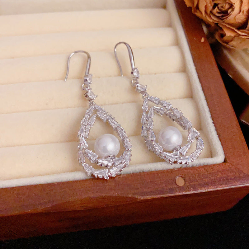 Luxury Zircon Droplet & Pearl Drop Earrings – Nature-Inspired Design