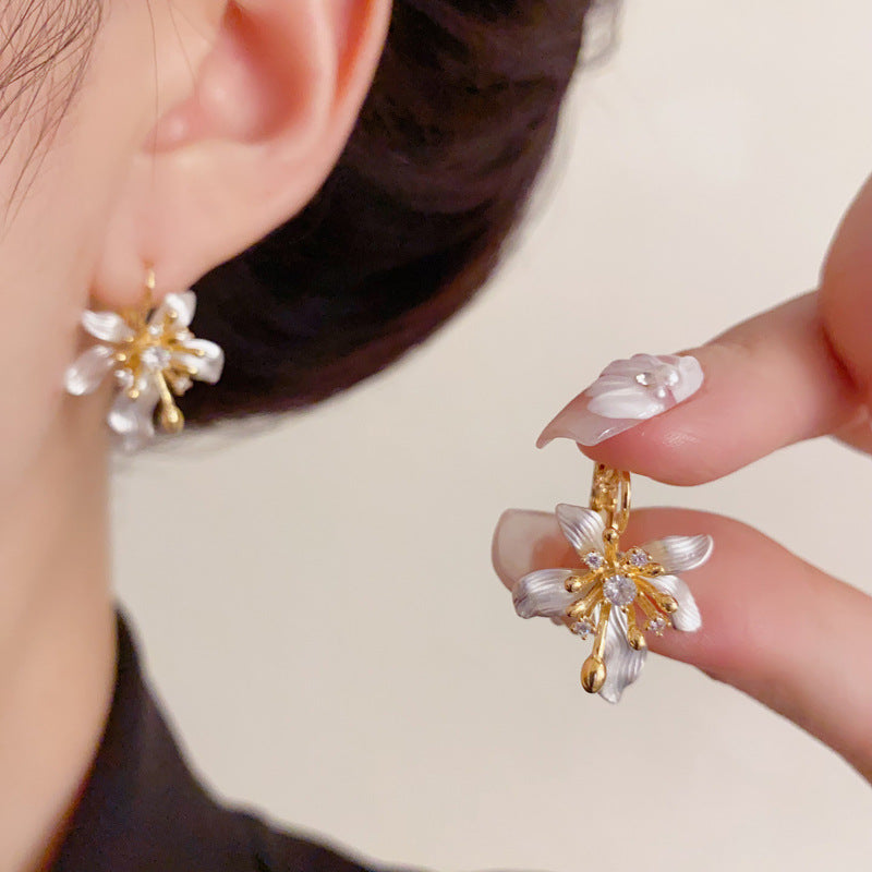 Elegant Zircon Metal Petal Ear Cuff Earrings – Floral Design