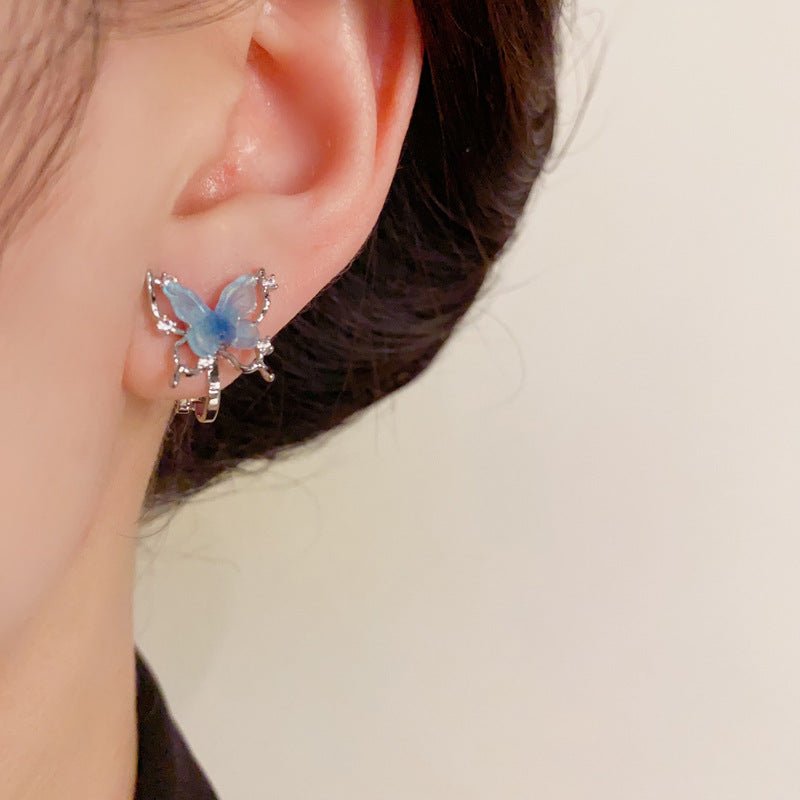 14K Gold Gradient Butterfly Ear Clip - Chic Elegance Design