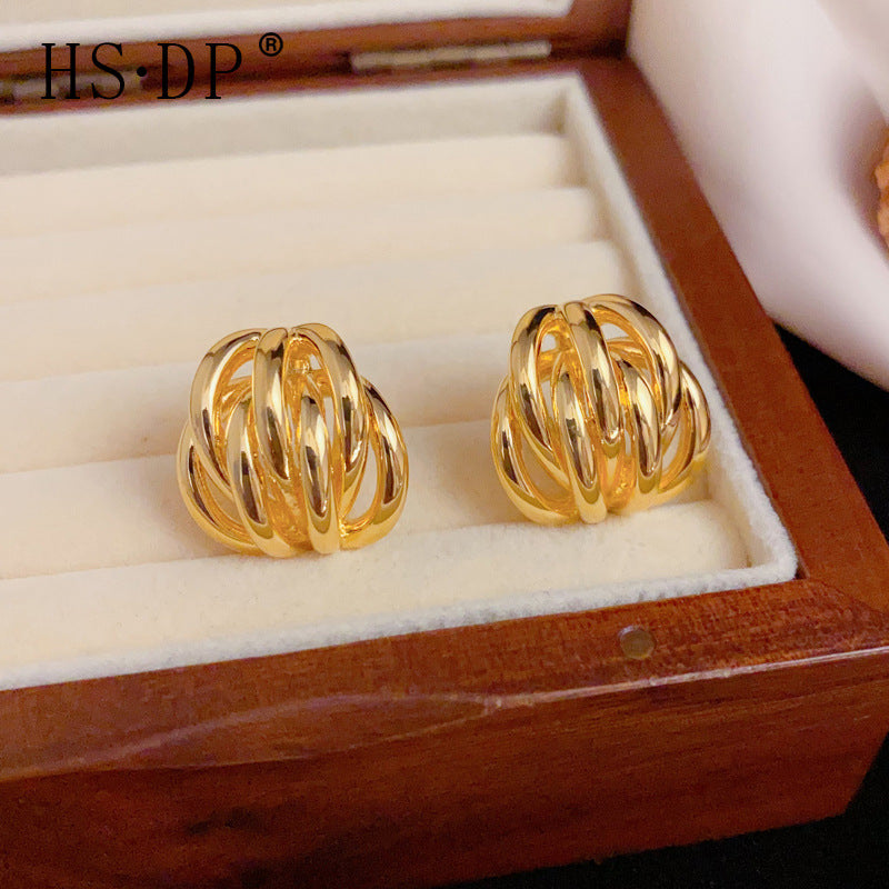 18K Gold Vintage Metal Line Geometric Stud Earrings – Elegant Design