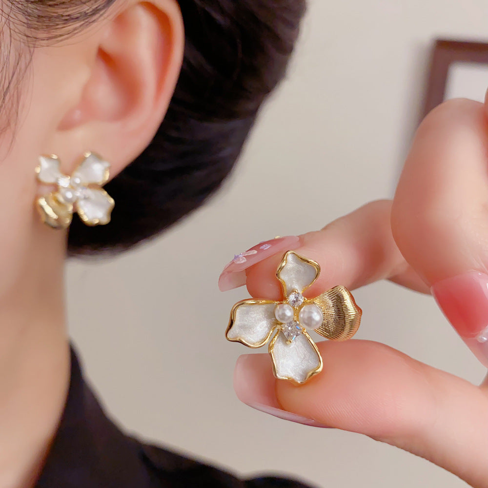 Eaioncol Enamel Floral Petal Stud Earrings Gold