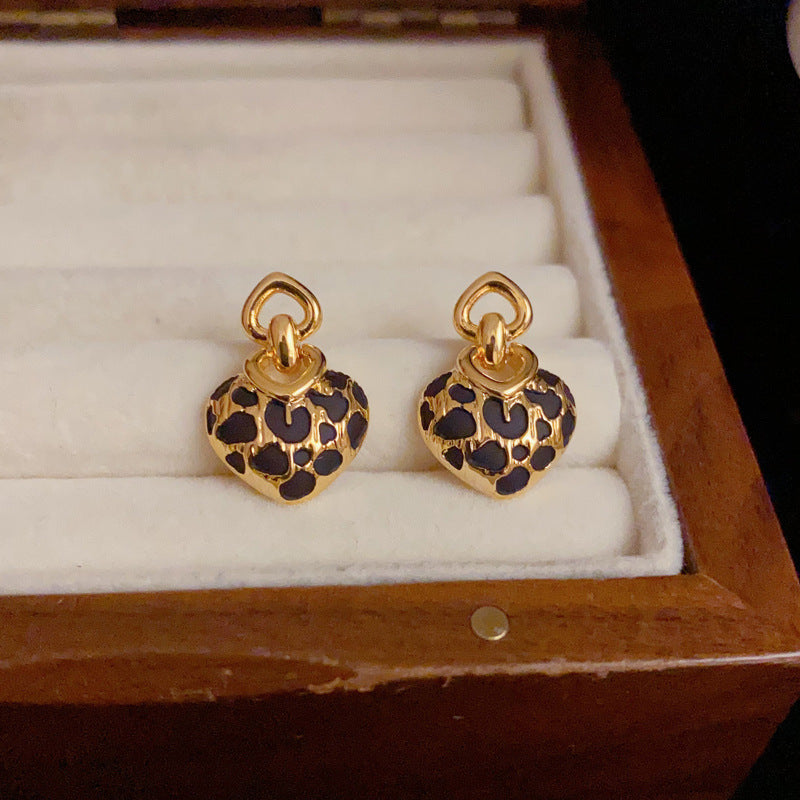 Luxury Metal Leopard Print Heart Stud Gold Earrings – Elegant Design