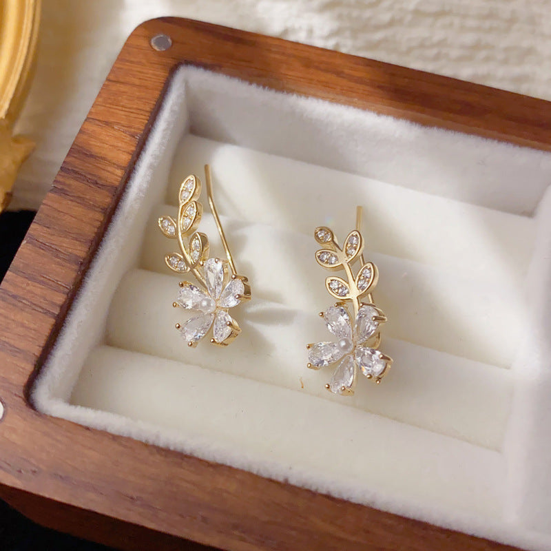 Luxury Full-Zircon Leaf Petal Ear Climber Earrings – Floral Design