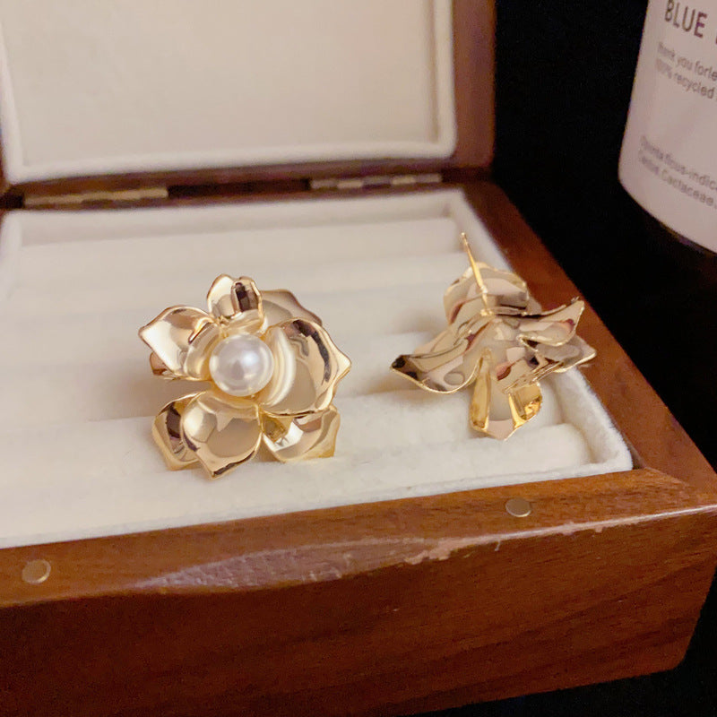 14K Gold-Plated Metal Pearl Petal Earrings - Vintage French Style