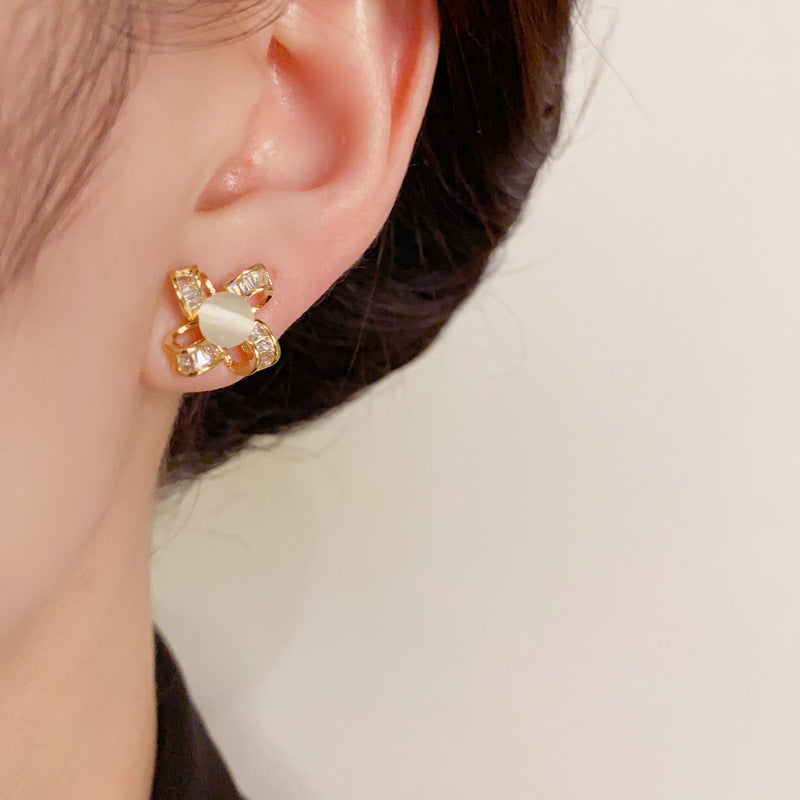 14K Gold Zircon Cat Eye Flower Stud Earrings- Chic Elegance Design