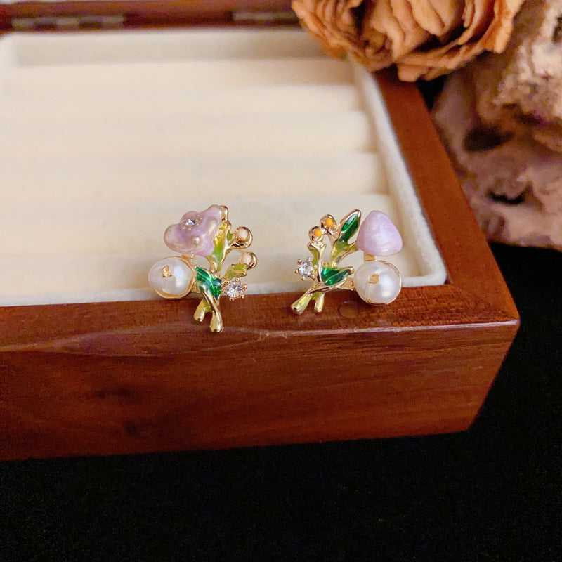 Enamel Pearl Flower Bouquet Asymmetric Gold Earrings – Elegant Design