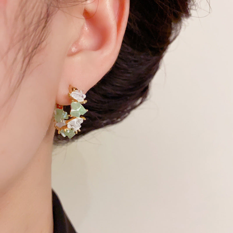 14K Gold Green Crystal Heart Ear Cuff - Chic Elegance Design