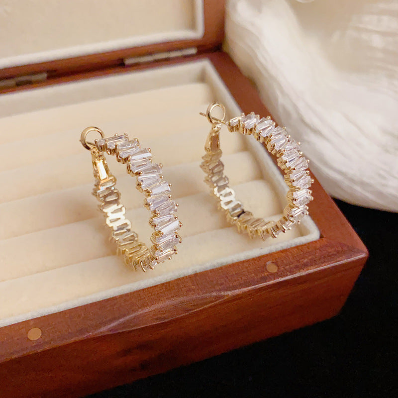 Luxury Full-Zircon Geometric Hoop Gold Earrings – Elegant Design