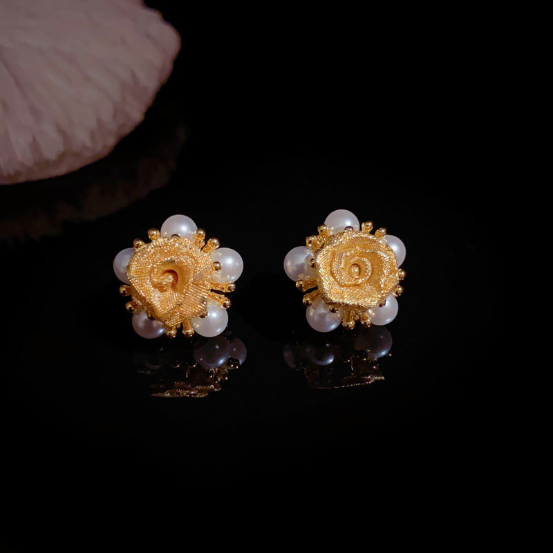18K Gold Luxury Pearl & 3D Rose Stud Earrings – Elegant Design