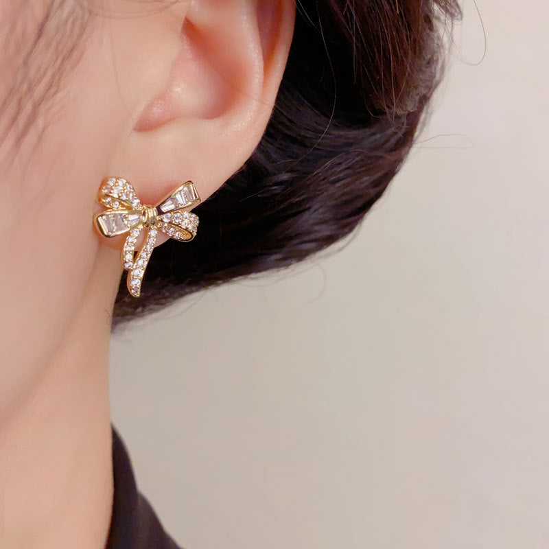 Elegant Full-Zircon Bow Stud Earrings – Minimalist Design