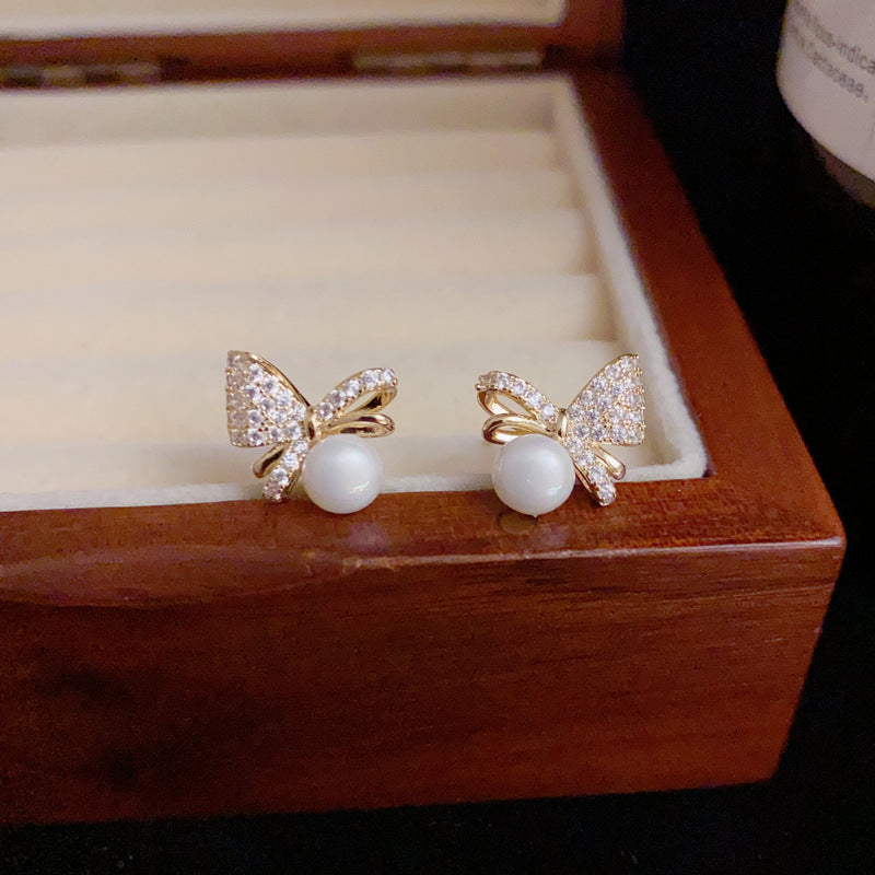 14K Gold Luxury Zircon Bow & Pearl Stud Earrings – Elegant Design