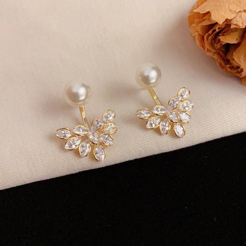 Luxury Zircon Leaf & Pearl Two-Way Earrings – Elegant Floral Design