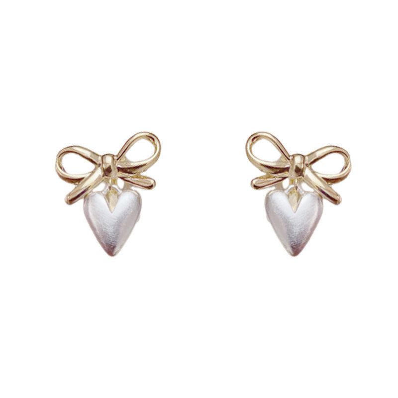 14K Gold-Plated Bow & Heart Ear Clip Earrings – Elegant Design