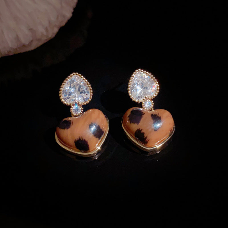 Luxury Zircon Leopard Print Heart Drop Earrings – Elegant Design