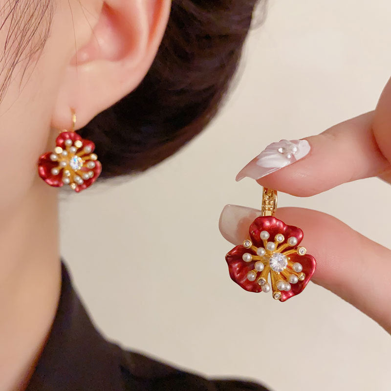 Elegant Zircon Pearl Petal Ear Cuff Earrings – Floral Design