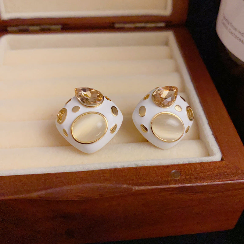 14K Gold-Plated Irregular Circle Hoop Earrings – Elegant Design