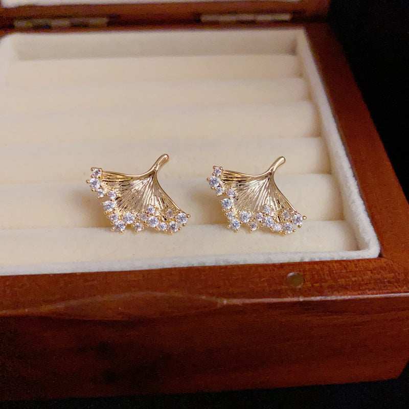 14K Gold Luxury Zircon Ginkgo Leaf Stud Earrings – Elegant Design