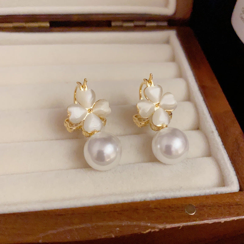 Luxury Double-Sided Four-Leaf Flower & Pearl Earrings – Elegant Design