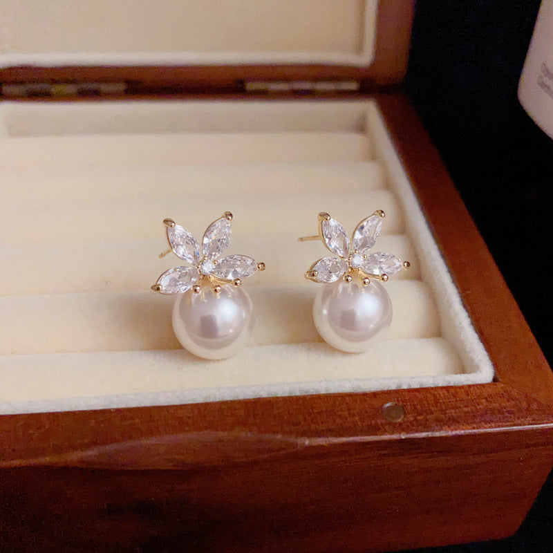 14K Gold-Plated Zircon Leaf Pearl Stud Earrings – Elegant Design