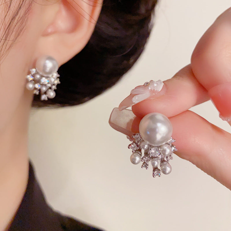 Luxury Zircon & Pearl Stud Earrings – Elegant Design